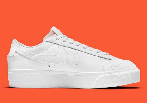 Nike Blazer Low Platform Sneaker 